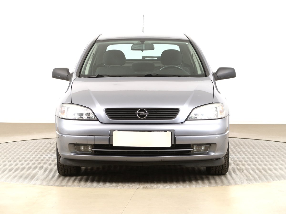 Opel Astra, 2004 - pohled č. 2