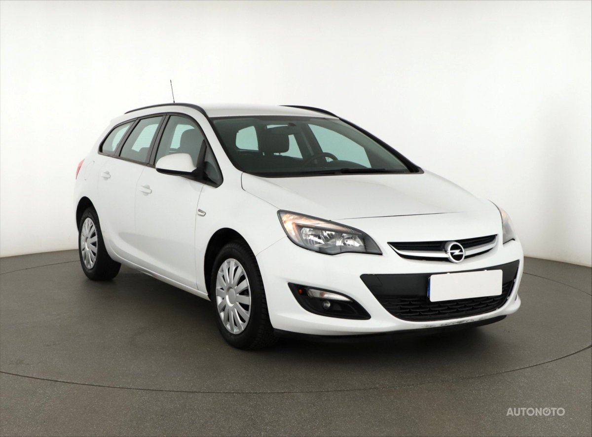 Opel Astra, 2015 - celkový pohled