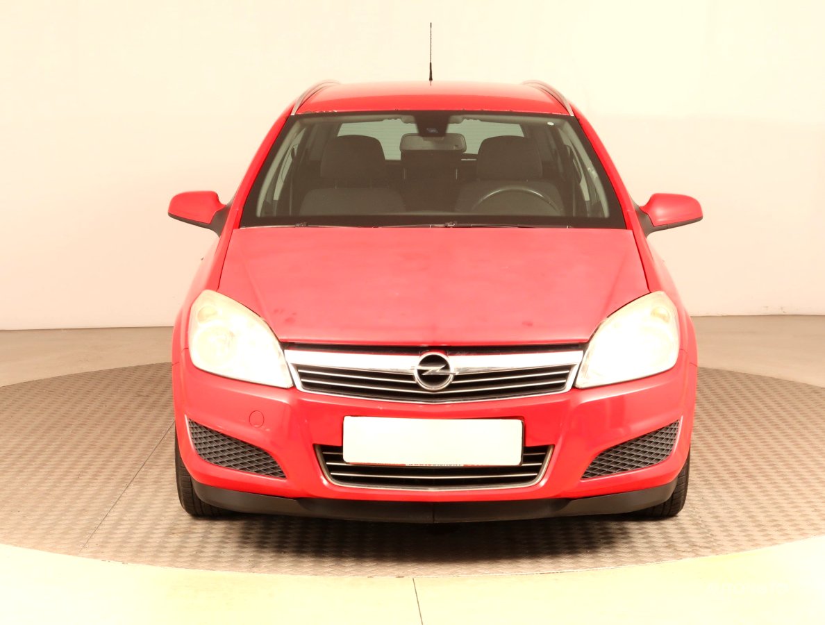 Opel Astra, 2009 - pohled č. 2