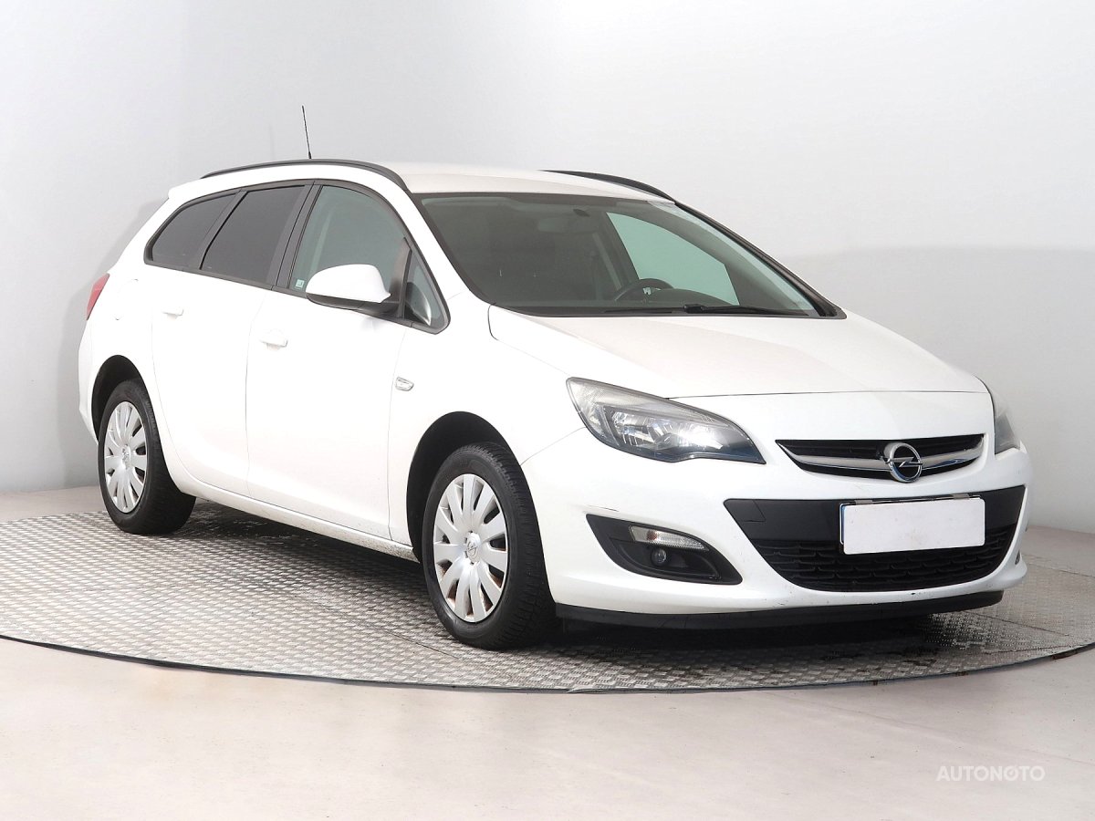 Opel Astra, 2015 - celkový pohled