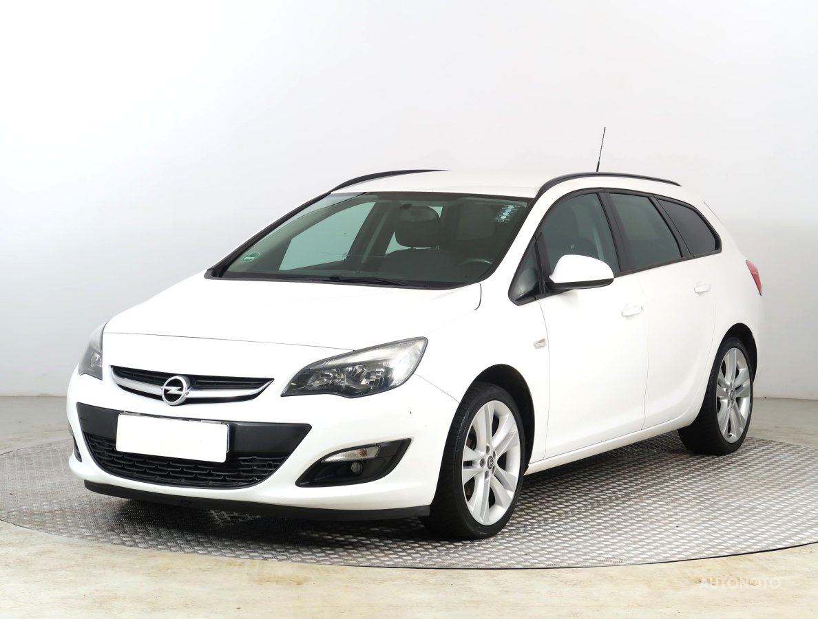 Opel Astra, 2015 - pohled č. 3
