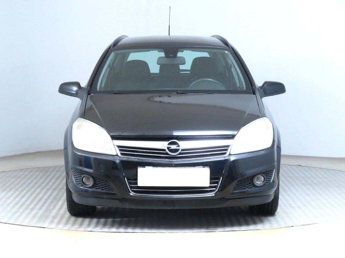 Opel Astra, 2007 - pohled č. 2