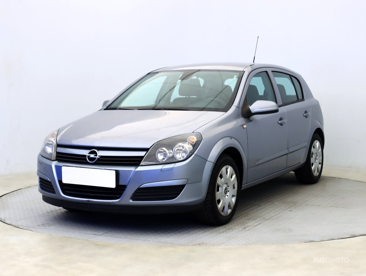 Opel Astra, 2005 - pohled č. 3