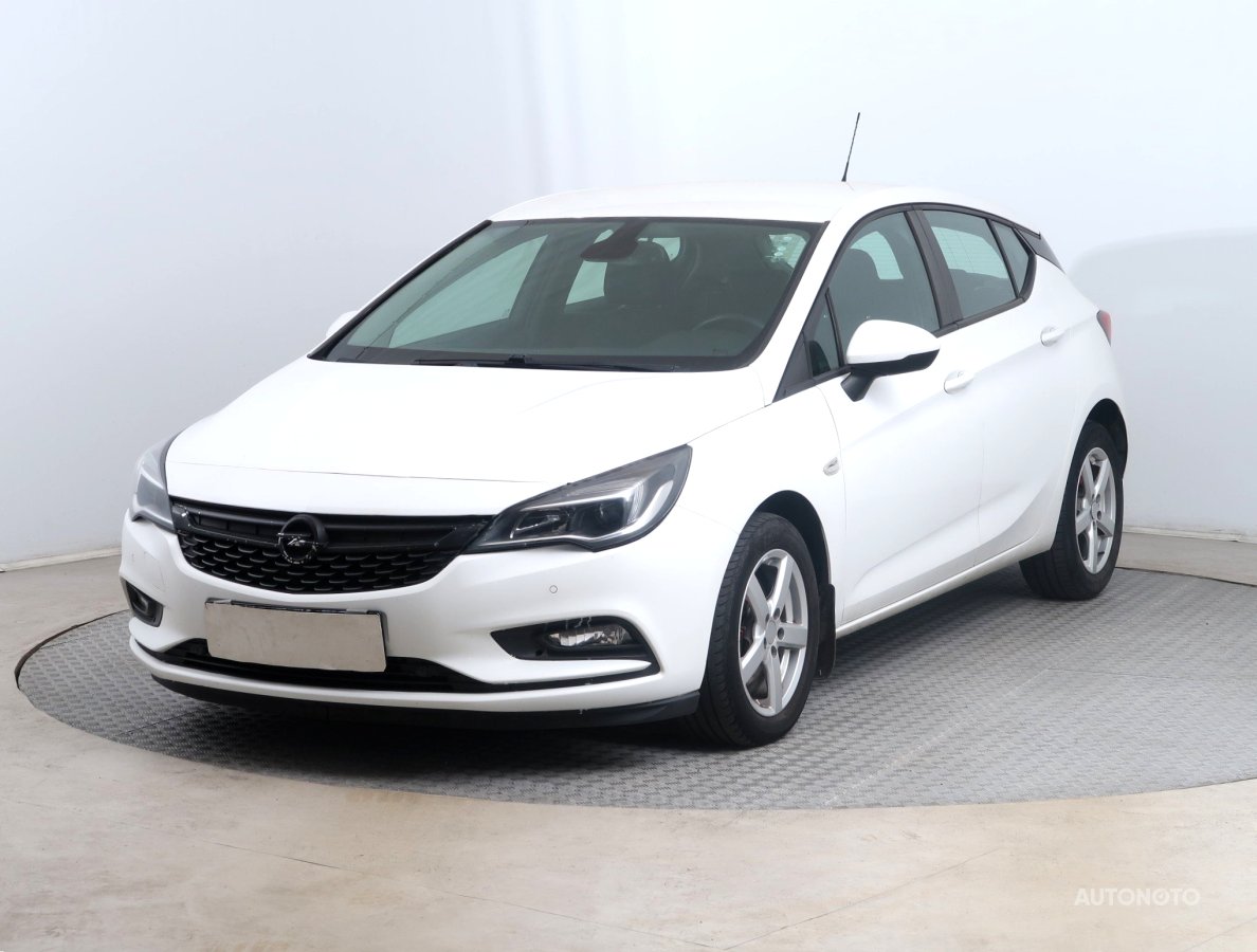 Opel Astra, 2016 - pohled č. 3