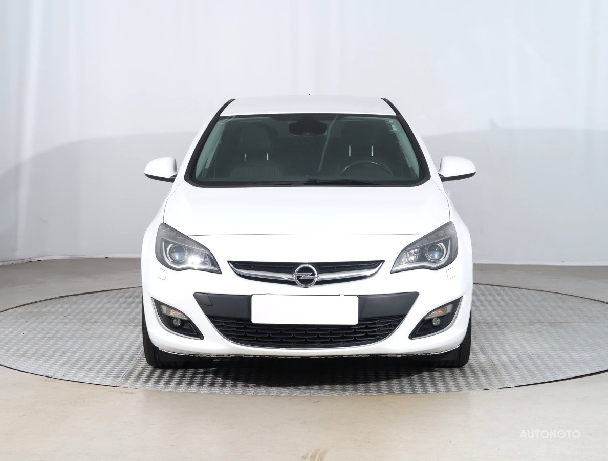 Opel Astra, 2014 - pohled č. 2