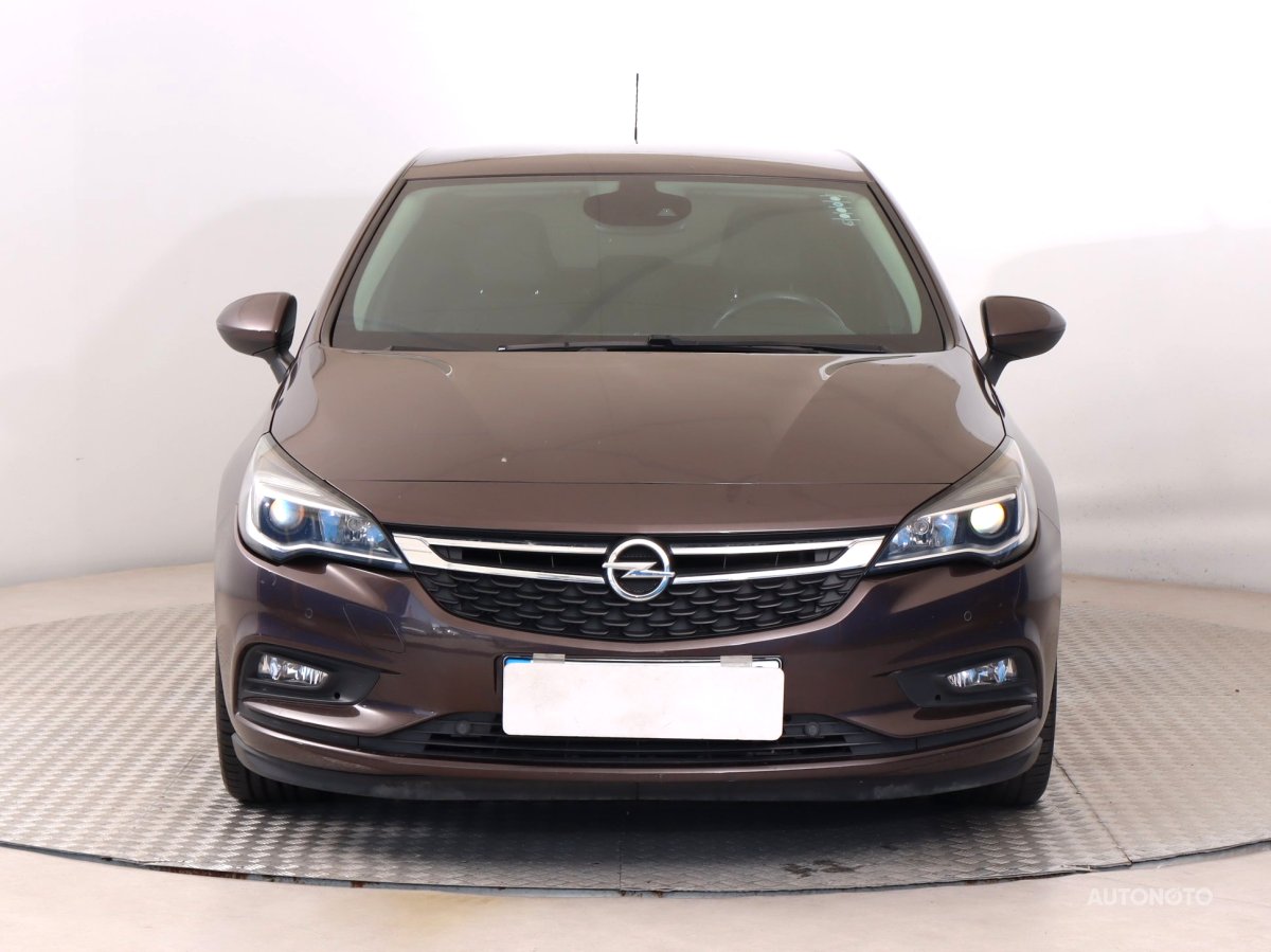 Opel Astra, 2016 - pohled č. 2