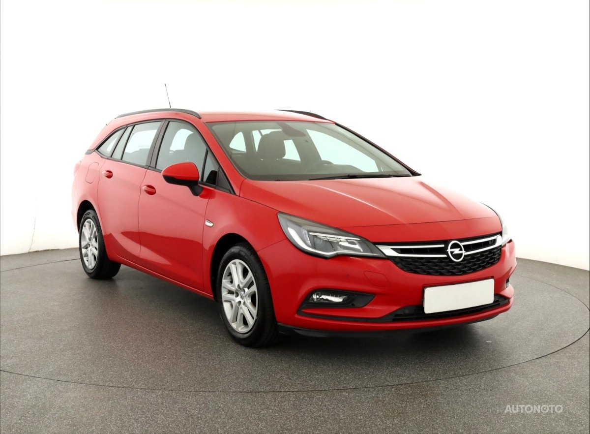 Opel Astra, 2019 - celkový pohled