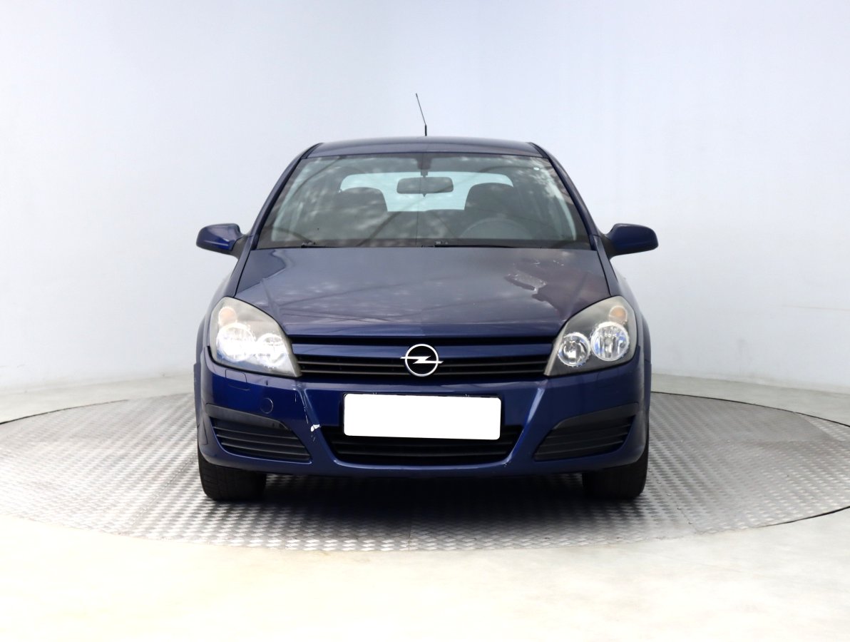 Opel Astra, 2005 - pohled č. 2