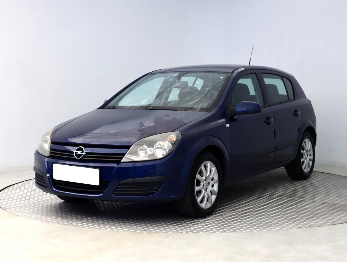 Opel Astra, 2005 - pohled č. 3