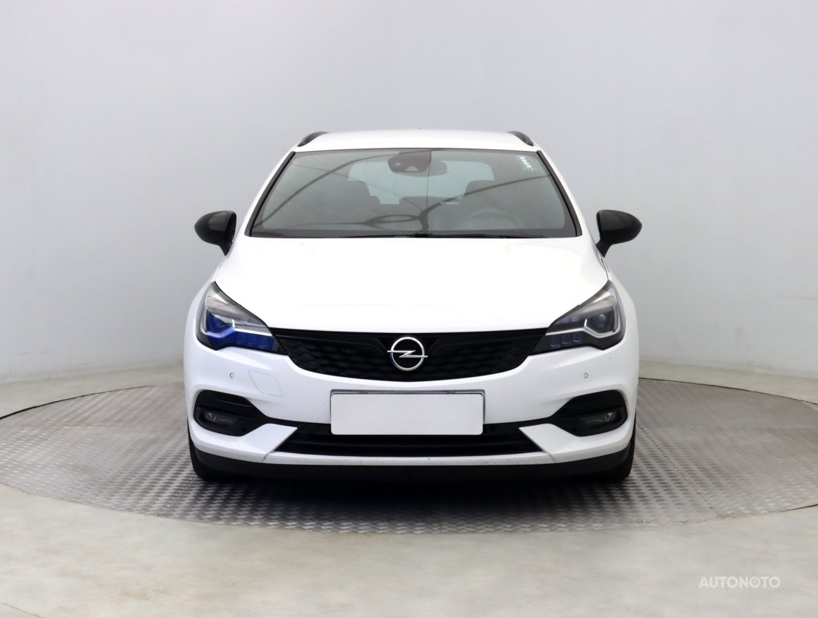 Opel Astra, 2021 - pohled č. 2