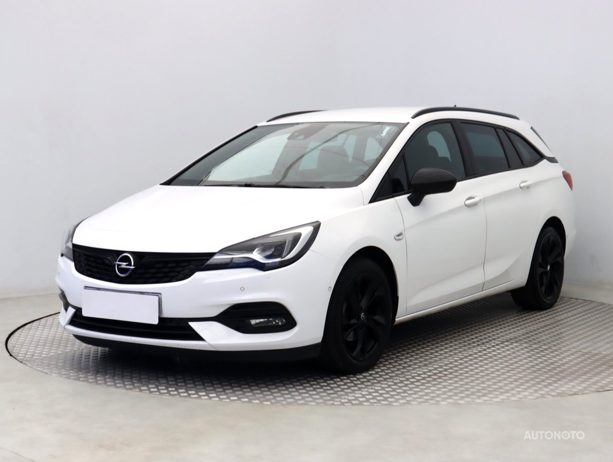 Opel Astra, 2021 - pohled č. 3