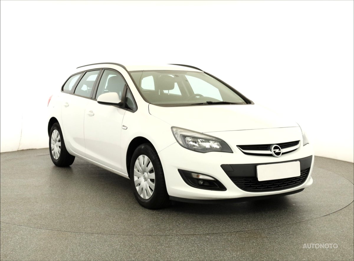 Opel Astra, 2015 - celkový pohled