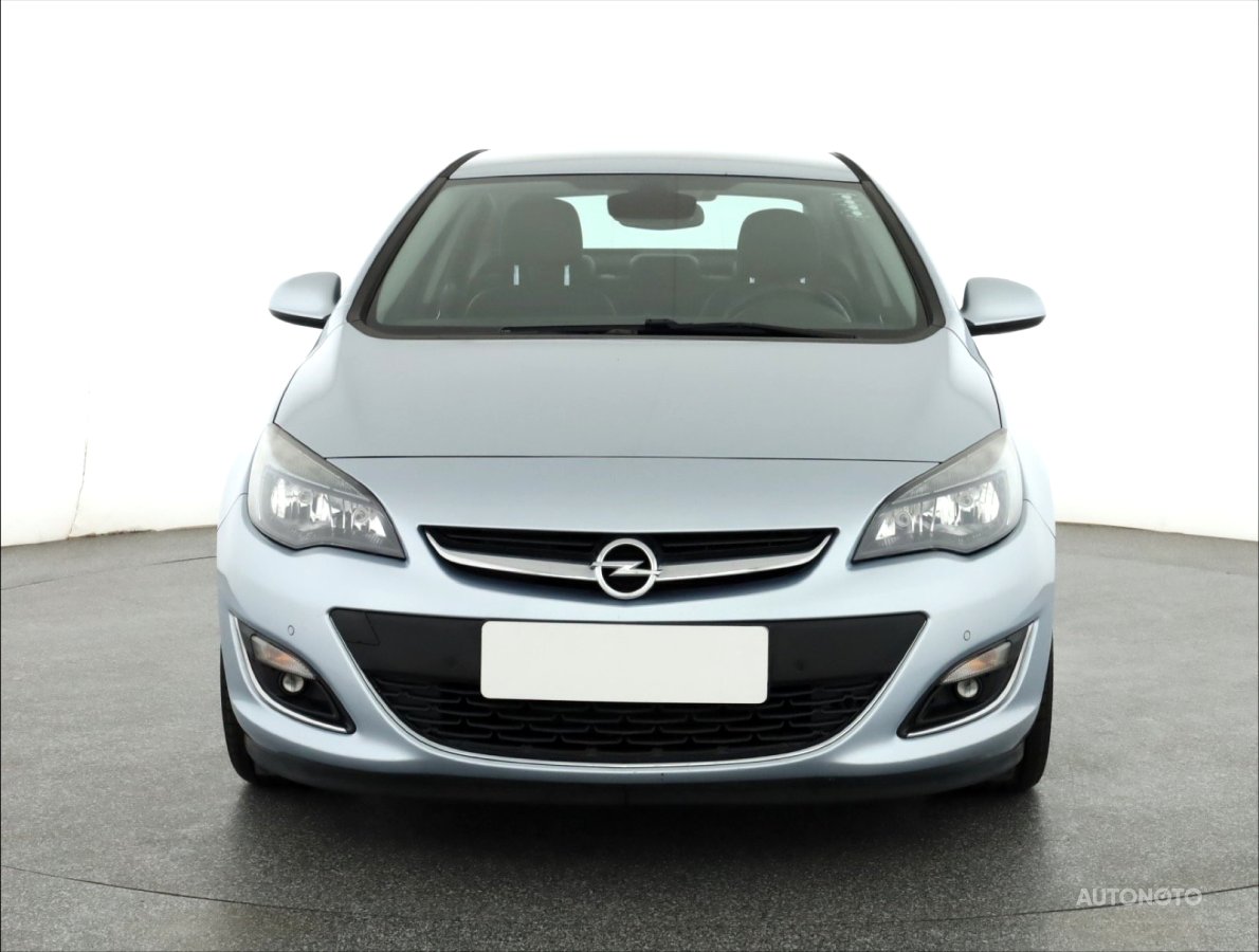 Opel Astra, 2014 - pohled č. 2