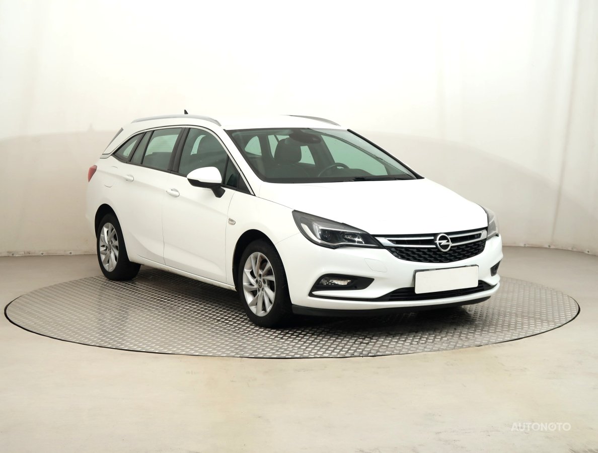 Opel Astra, 2019 - celkový pohled