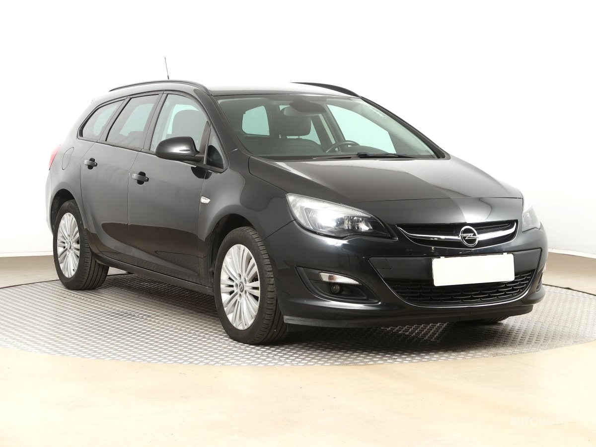 Opel Astra, 2016 - celkový pohled