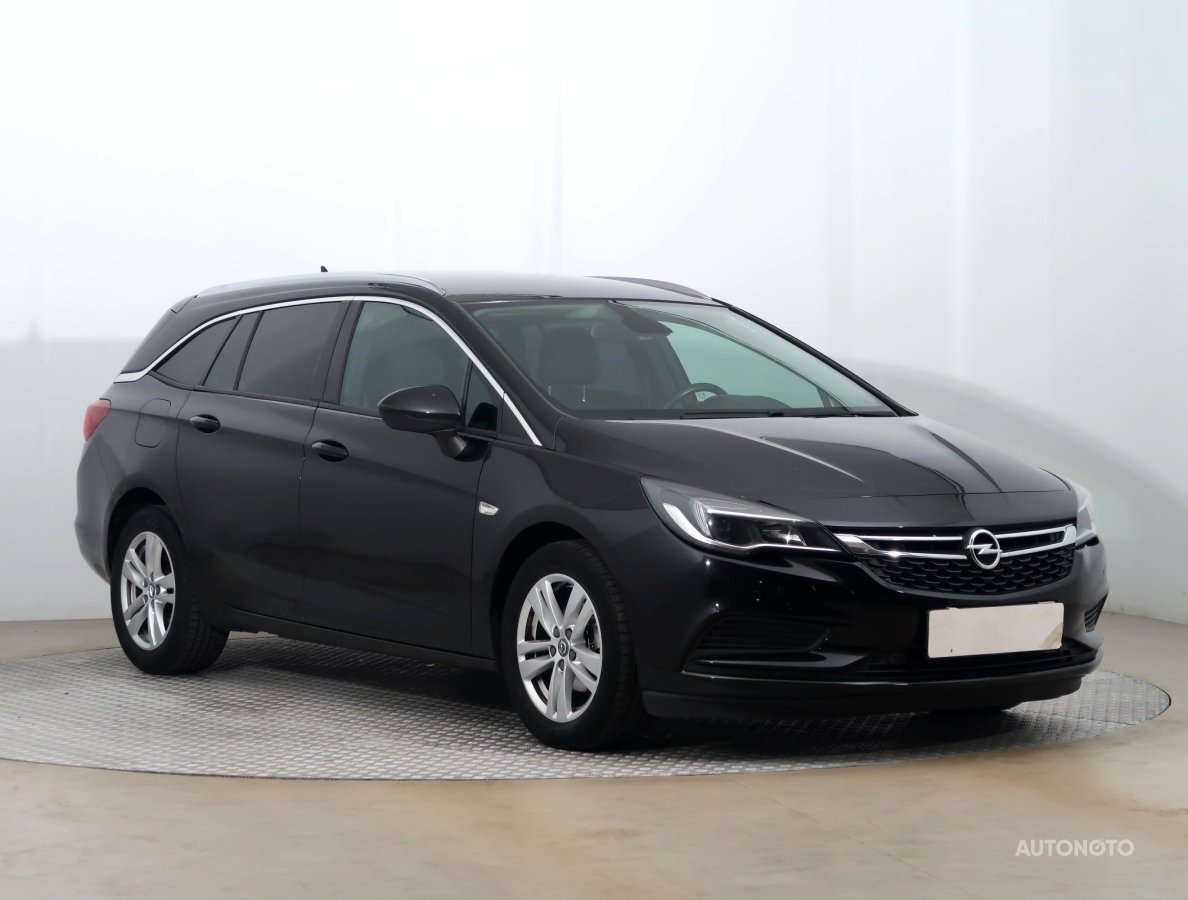 Opel Astra, 2018 - celkový pohled