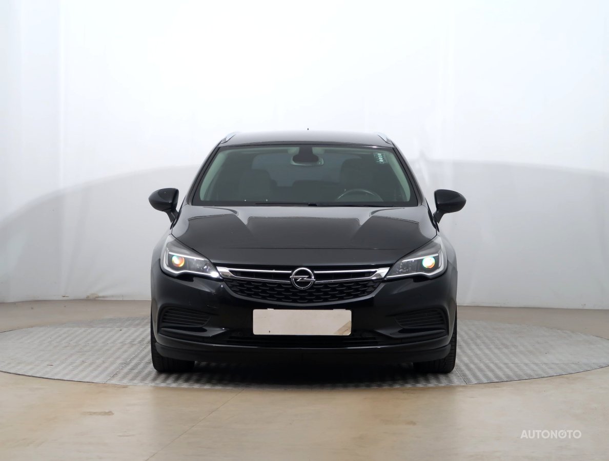 Opel Astra, 2018 - pohled č. 2