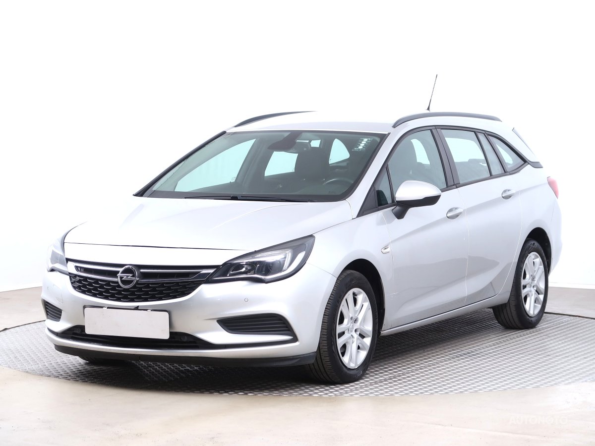 Opel Astra, 2019 - pohled č. 3