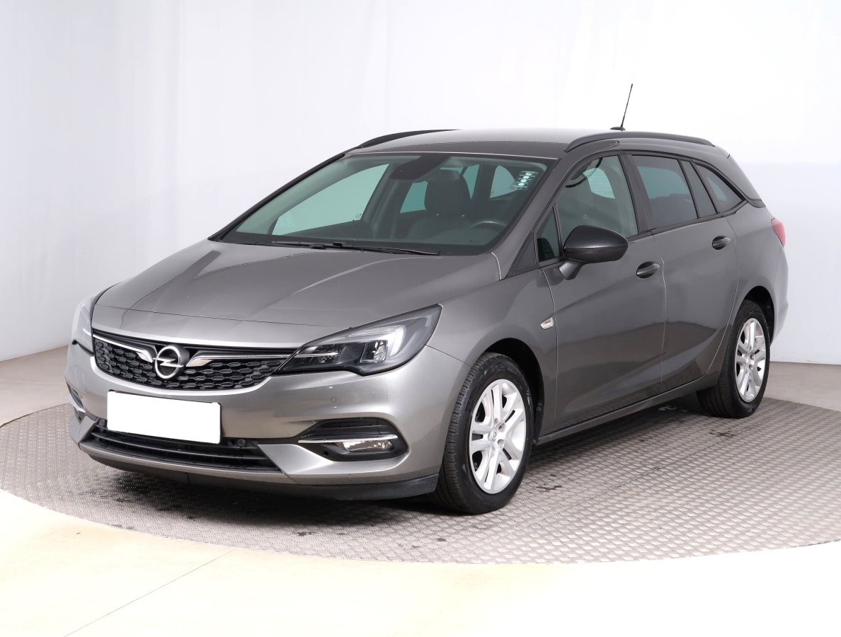 Opel Astra, 2021 - pohled č. 3