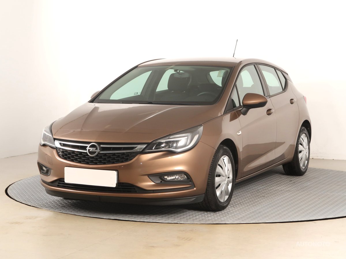 Opel Astra, 2016 - pohled č. 3