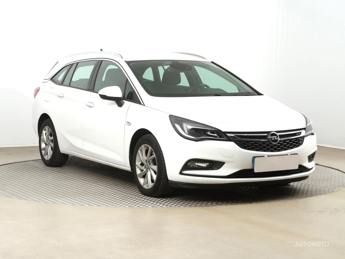 Opel Astra, 2019 - celkový pohled