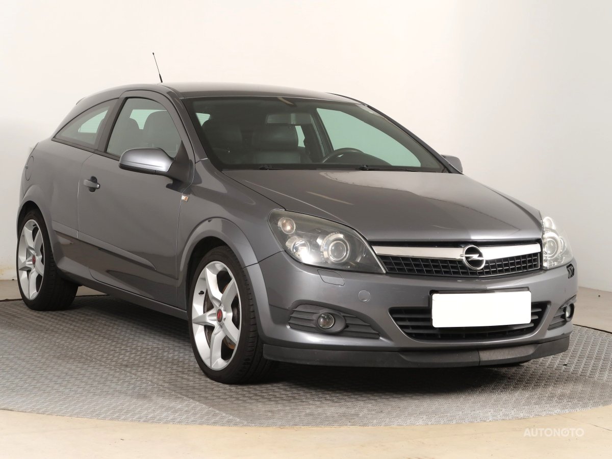 Opel Astra, 2006 - celkový pohled