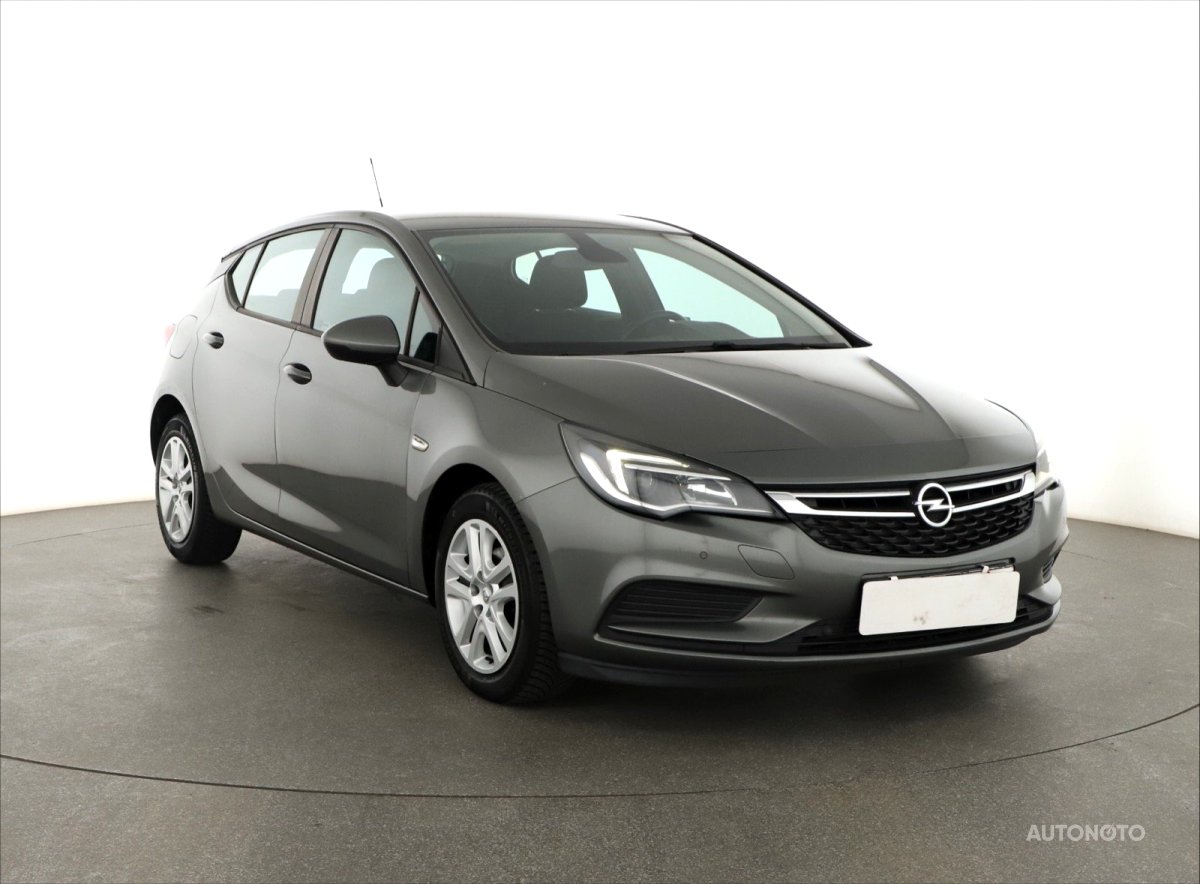 Opel Astra, 2018 - celkový pohled