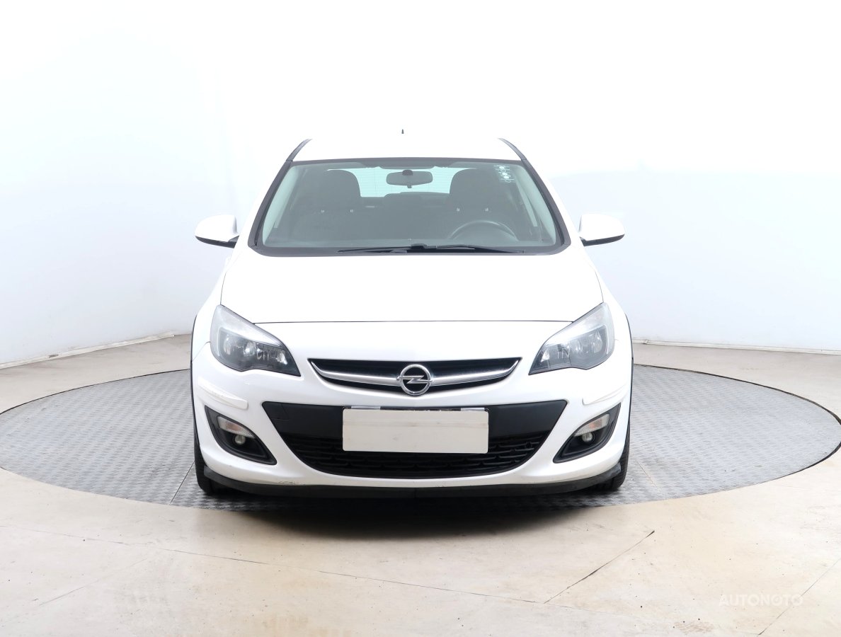 Opel Astra, 2014 - pohled č. 2