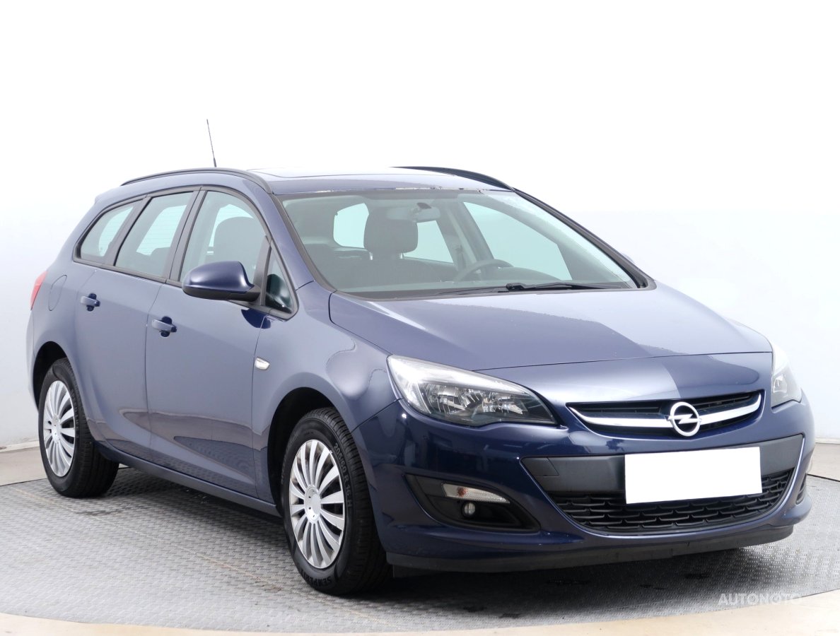 Opel Astra, 2015 - celkový pohled