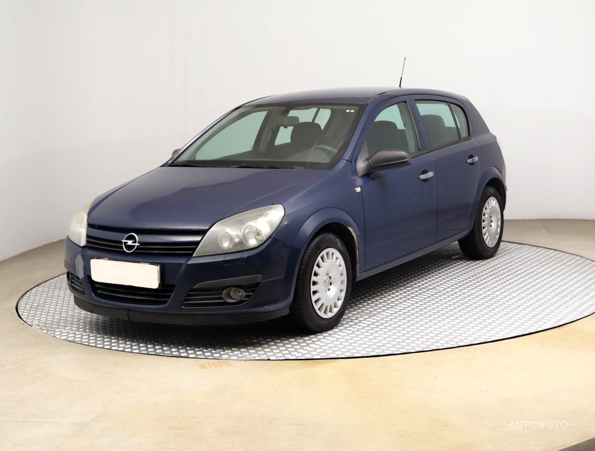 Opel Astra, 2005 - pohled č. 3