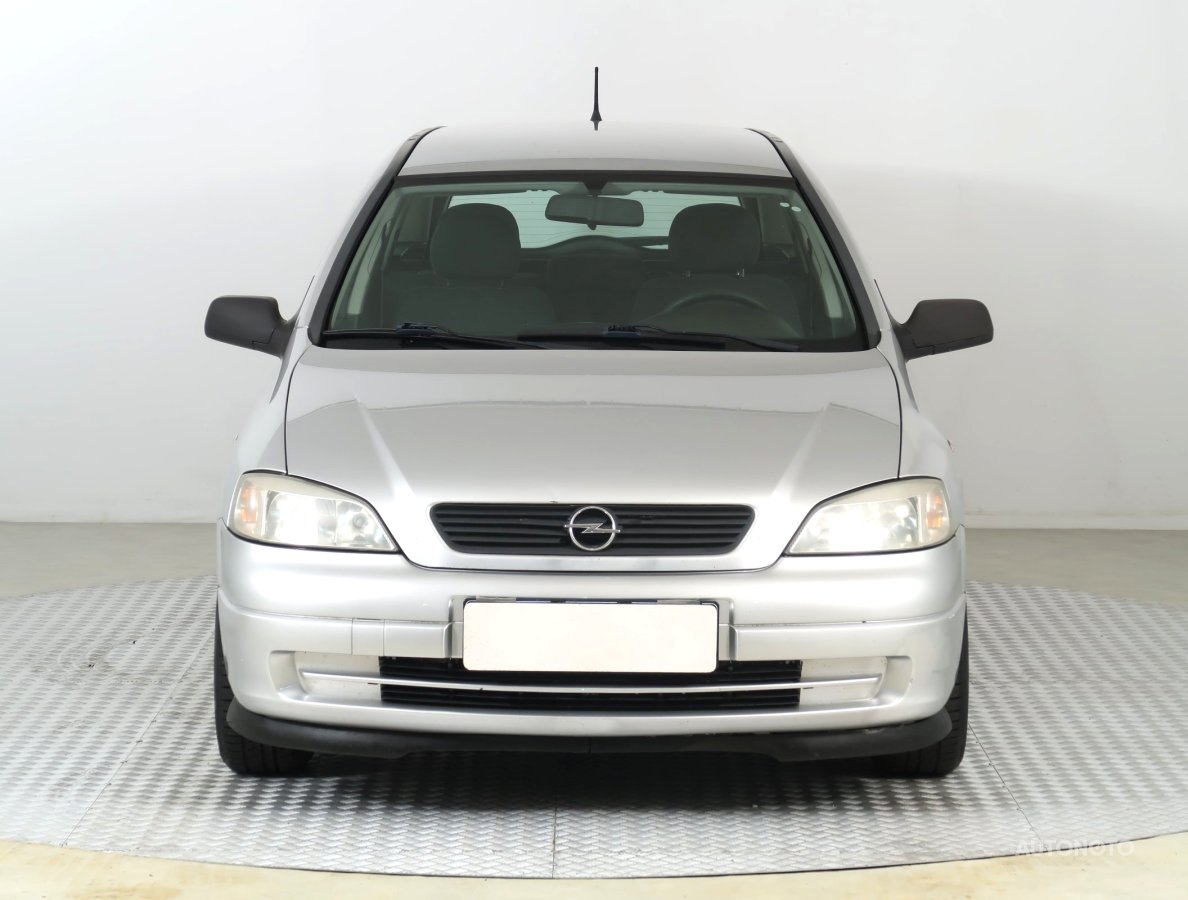 Opel Astra, 2008 - pohled č. 2