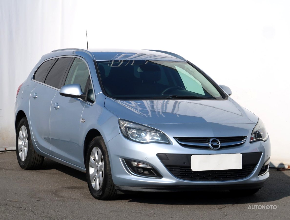 Opel Astra, 2015 - celkový pohled