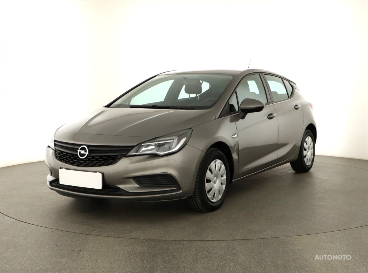 Opel Astra, 2016 - pohled č. 3