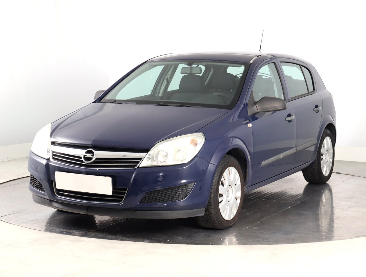 Opel Astra, 2008 - pohled č. 3