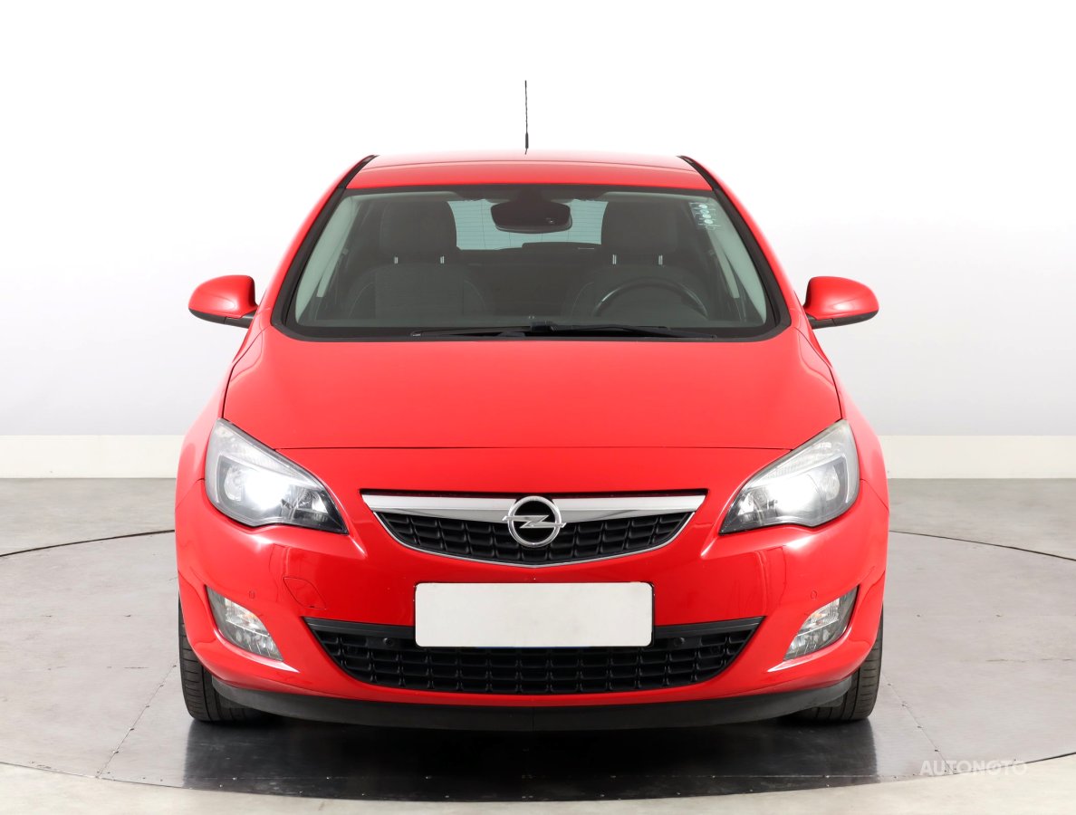 Opel Astra, 2012 - pohled č. 2