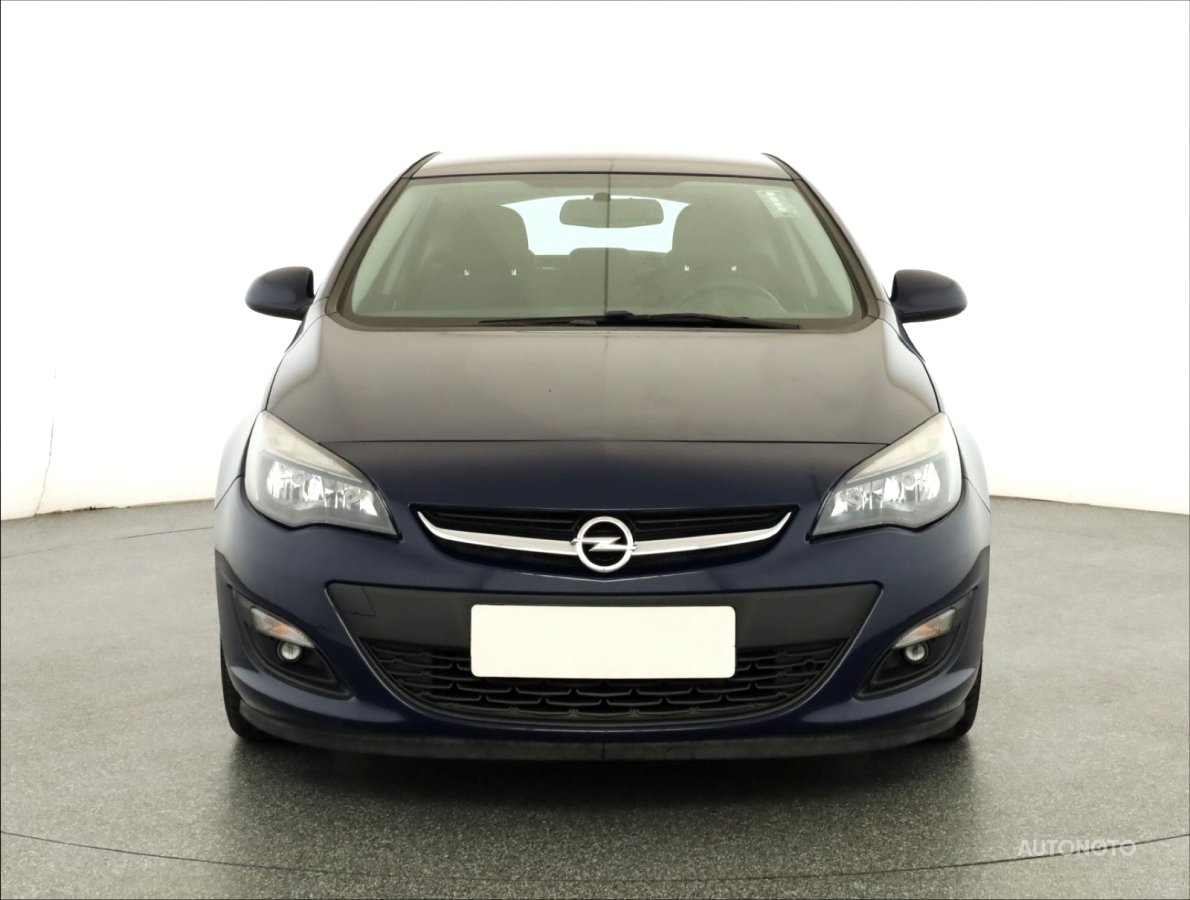 Opel Astra, 2014 - pohled č. 2