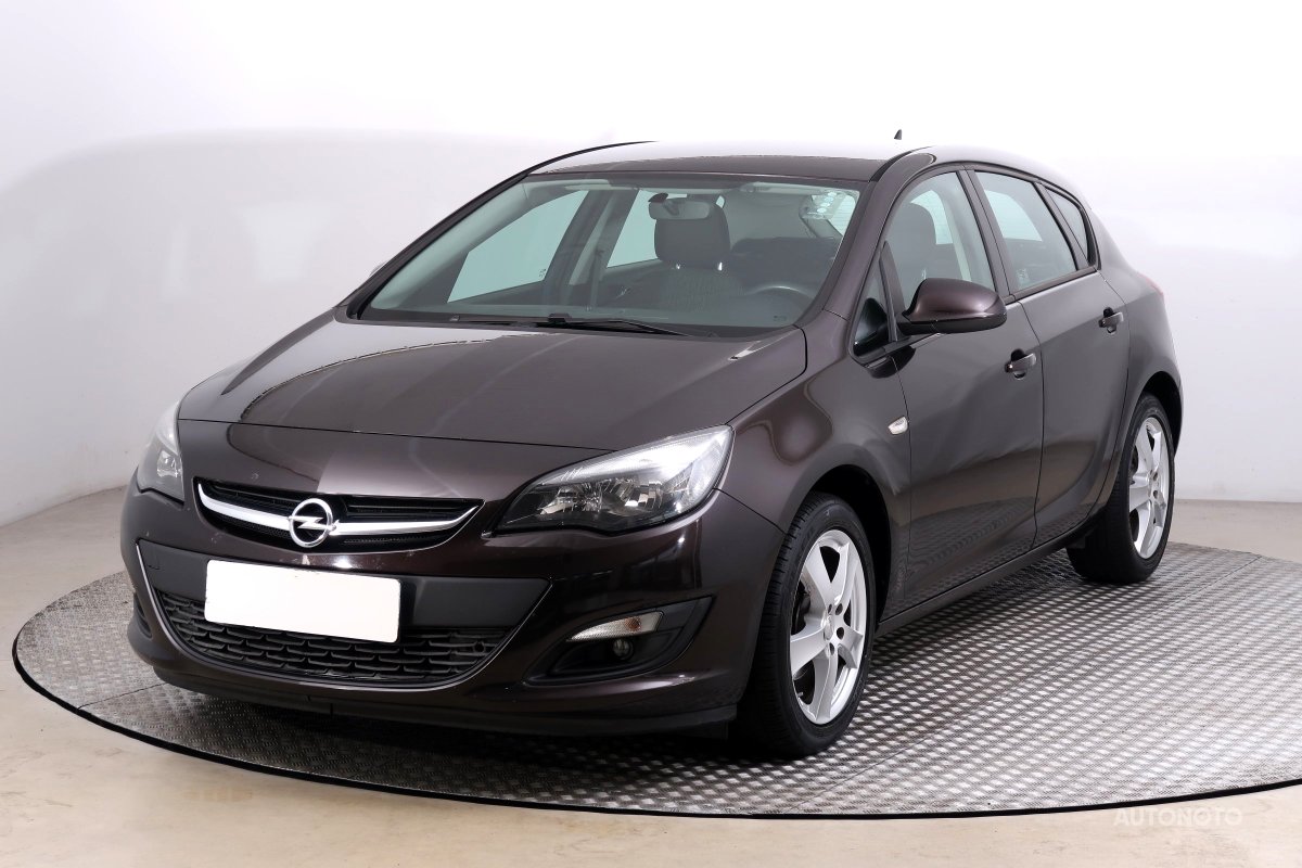 Opel Astra, 2015 - pohled č. 3