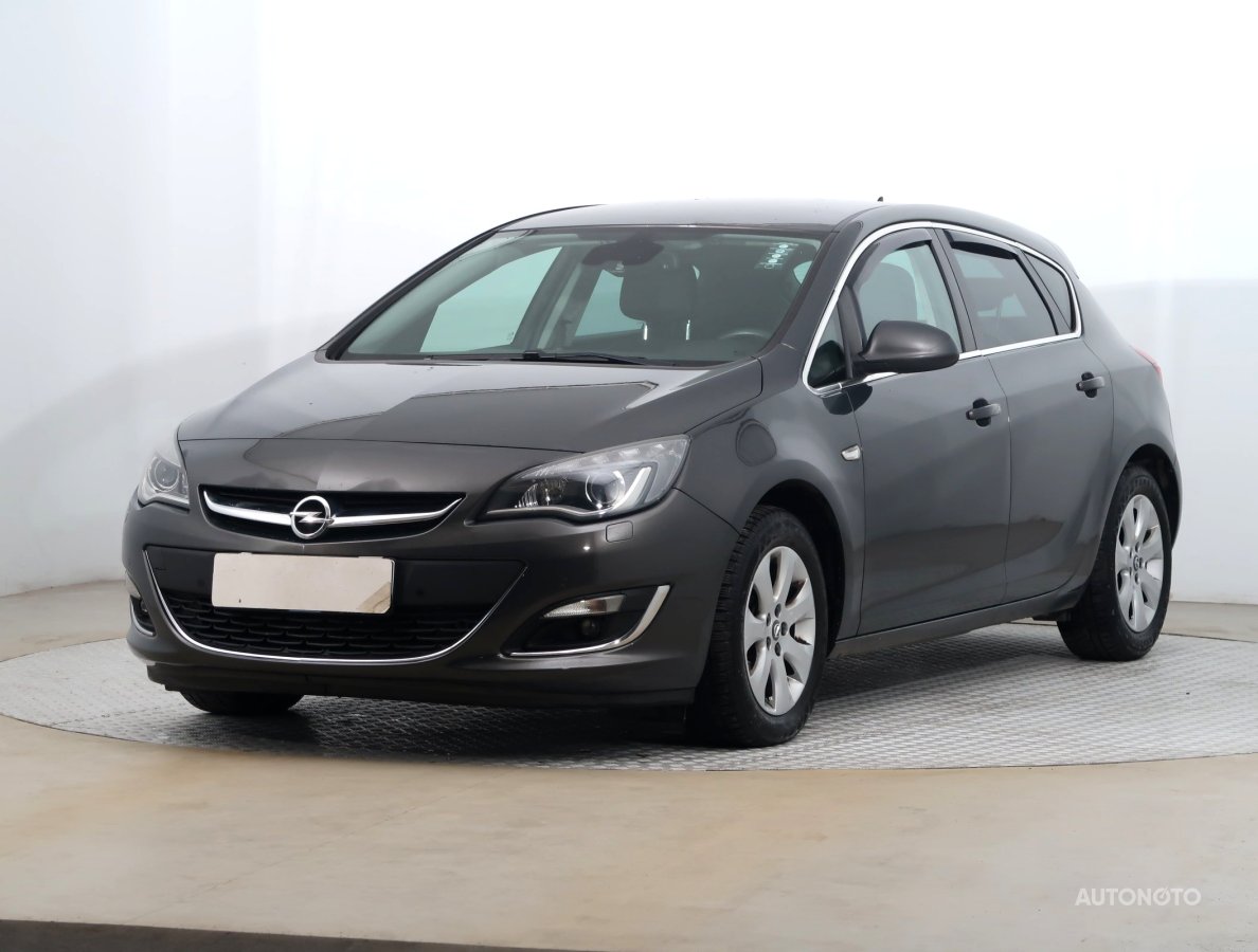 Opel Astra, 2014 - pohled č. 3