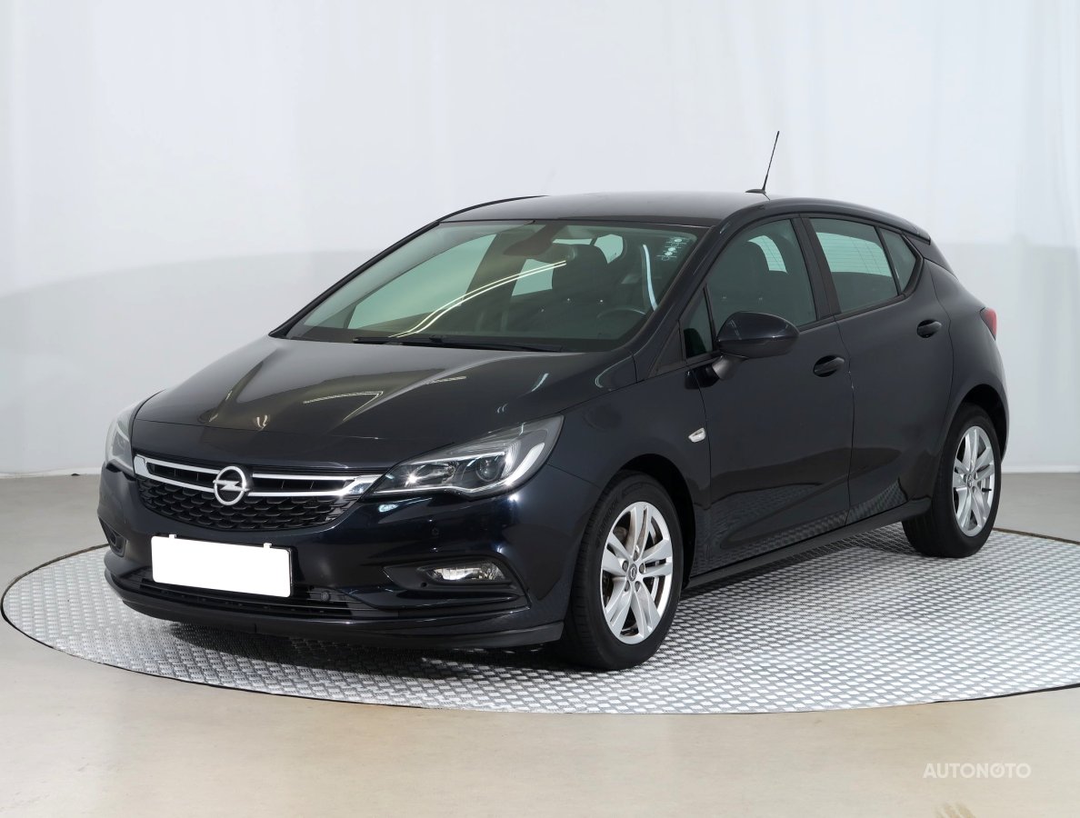 Opel Astra, 2018 - pohled č. 3