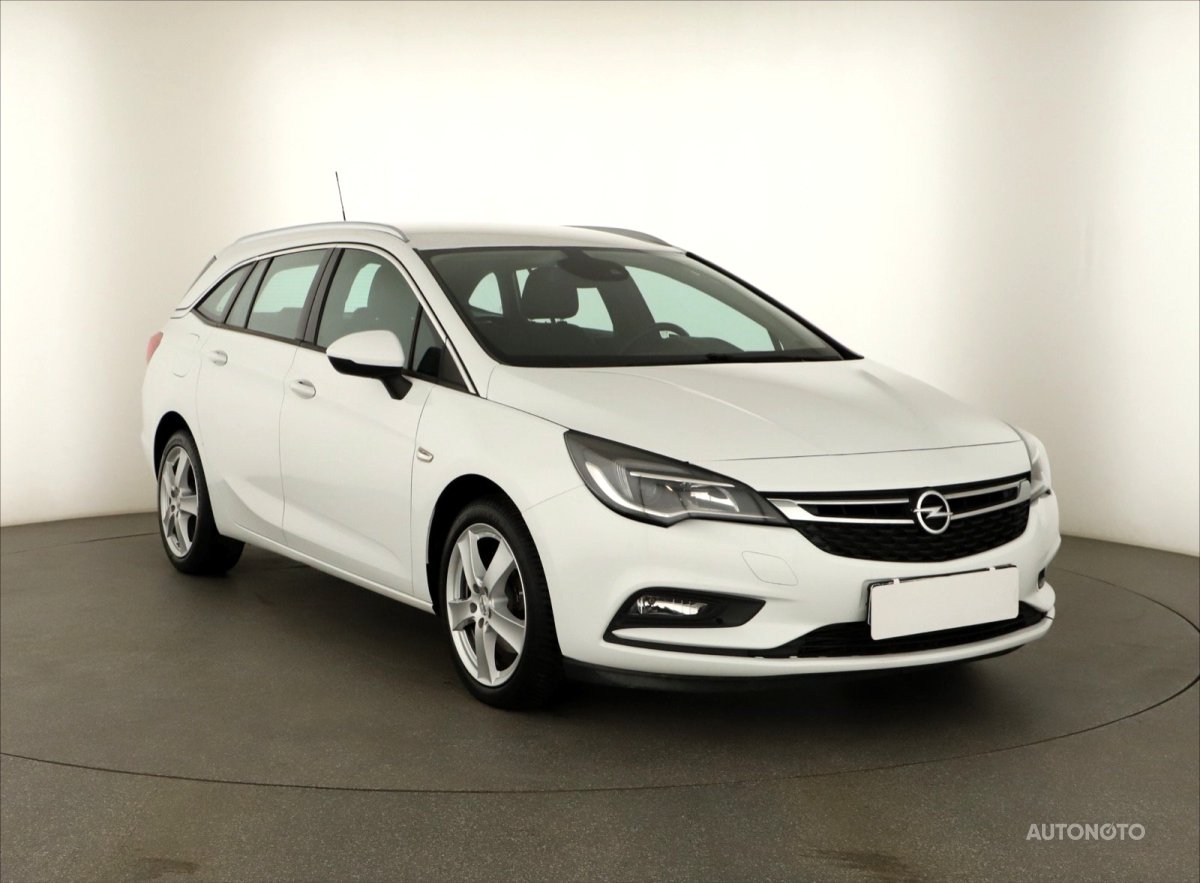 Opel Astra, 2018 - celkový pohled