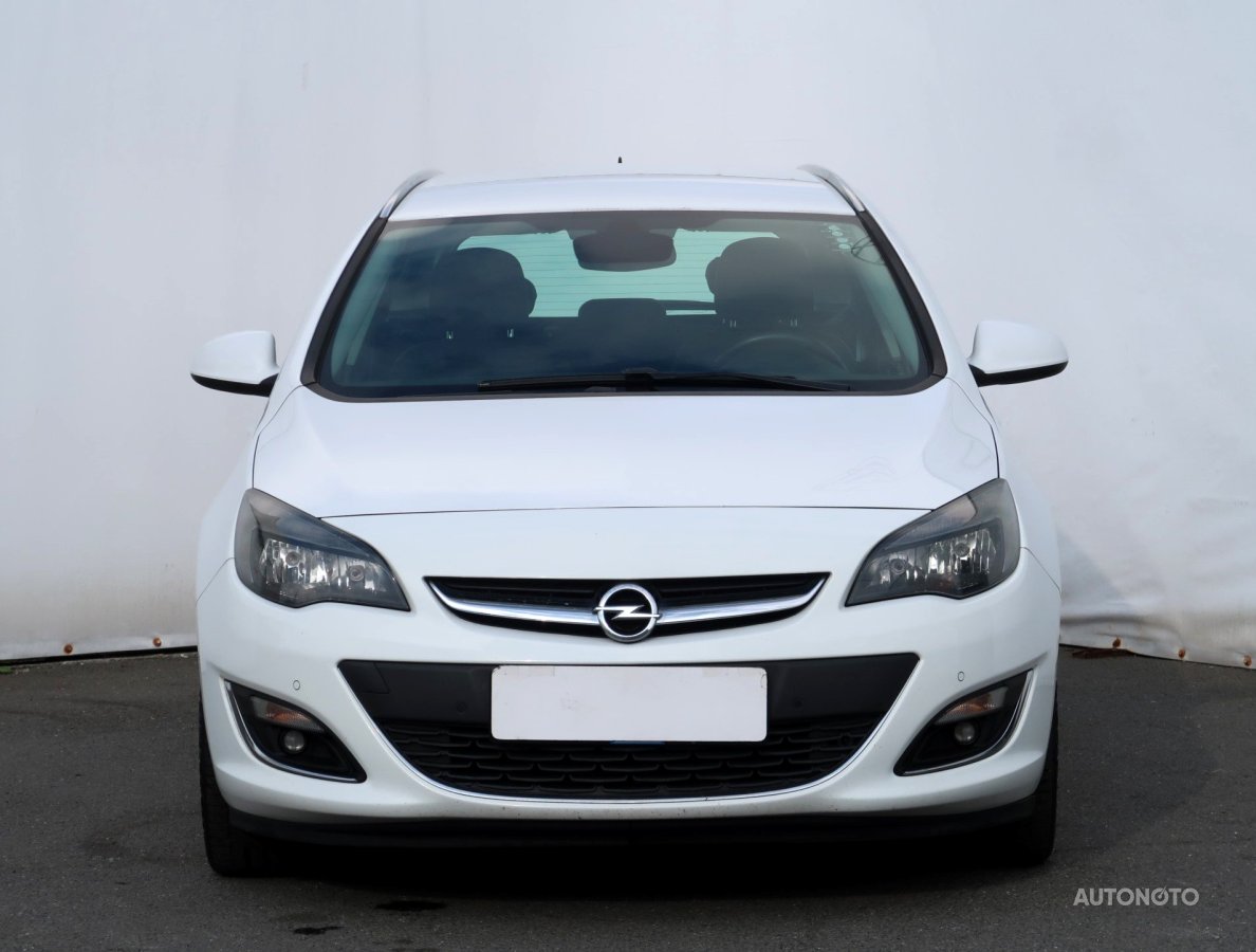 Opel Astra, 2014 - pohled č. 2