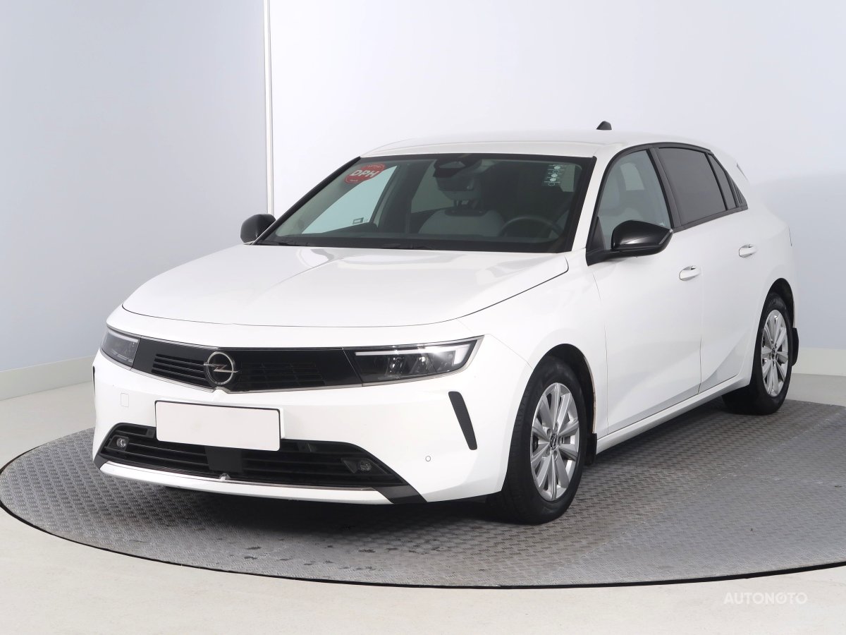Opel Astra, 2023 - pohled č. 3