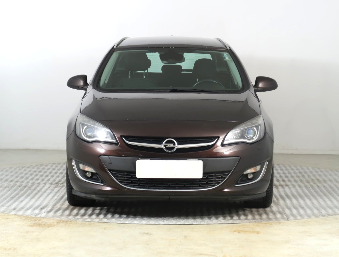 Opel Astra, 2014 - pohled č. 2