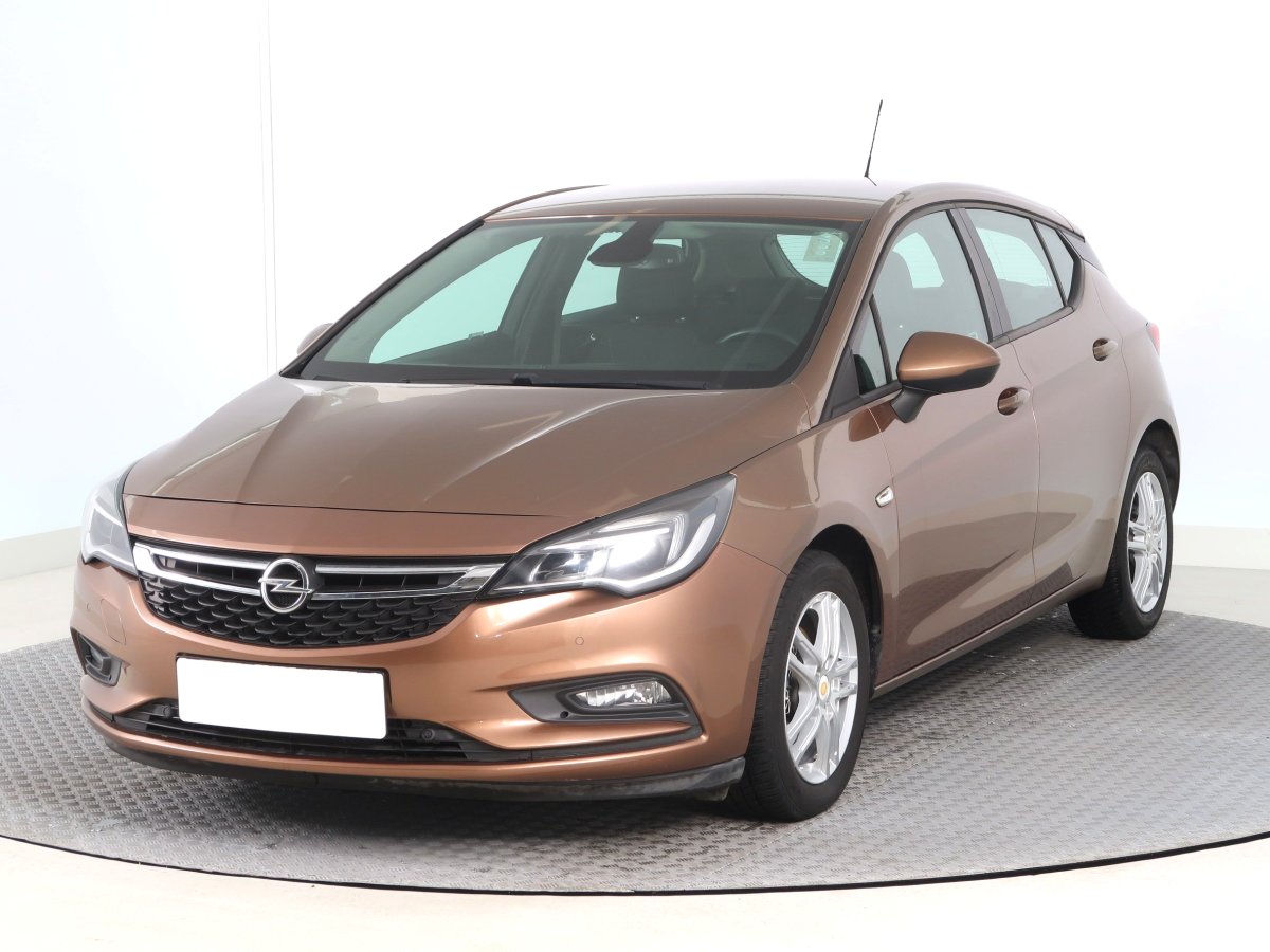 Opel Astra, 2016 - pohled č. 3