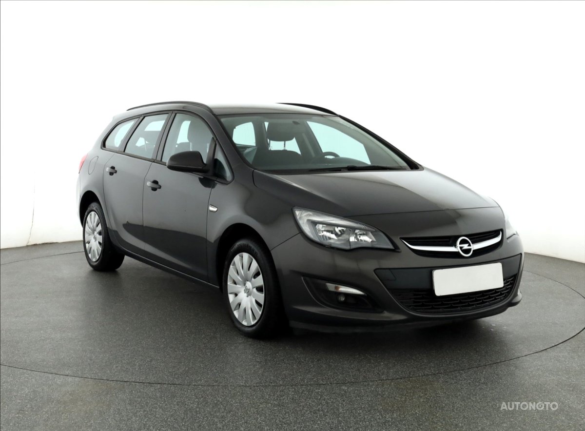 Opel Astra, 2015 - celkový pohled