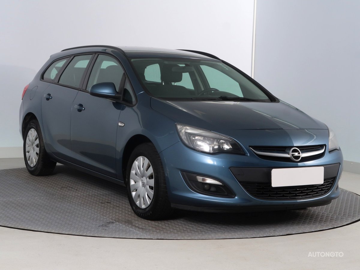 Opel Astra, 2015 - celkový pohled