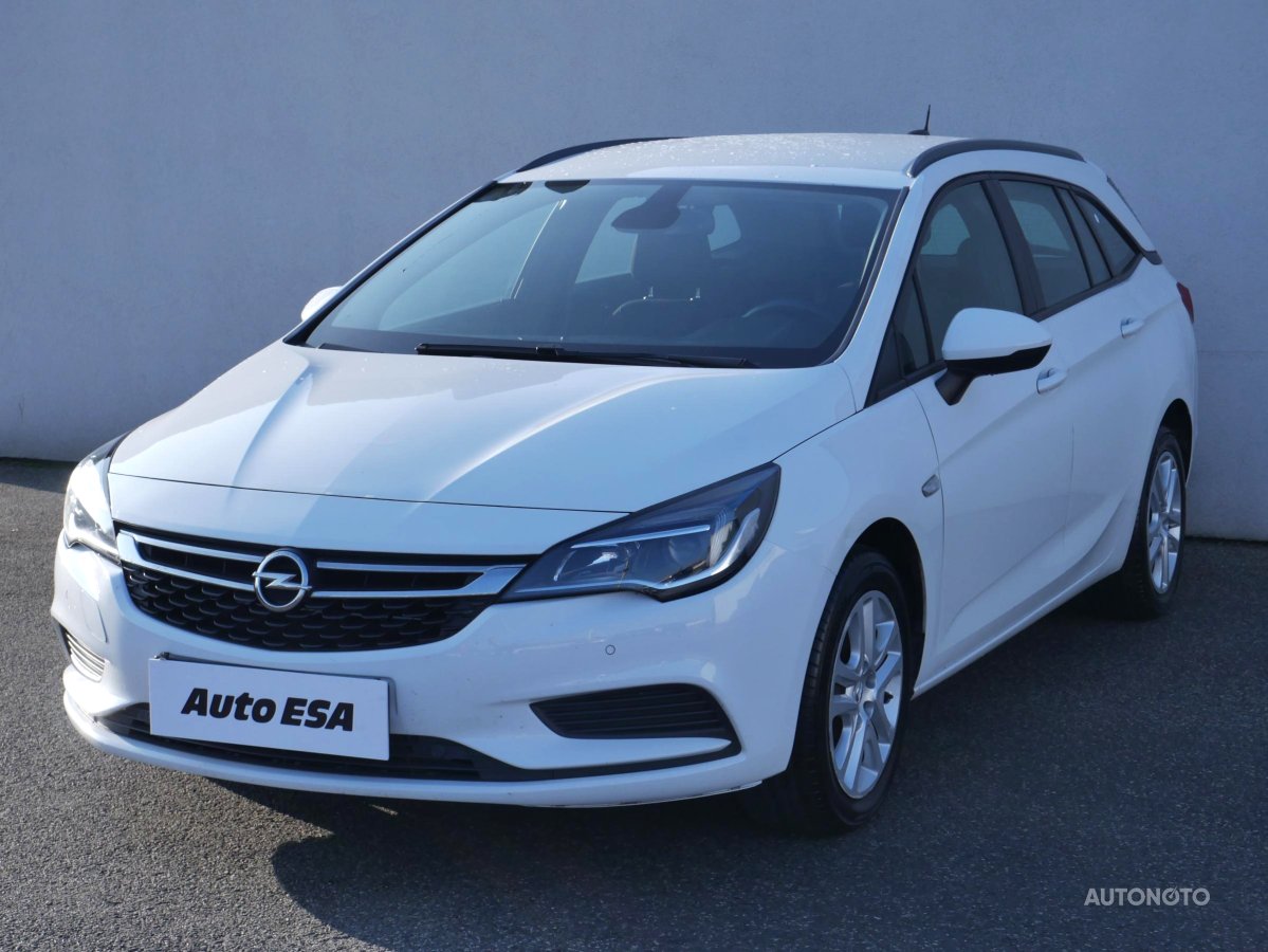 Opel Astra, 2017 - pohled č. 3