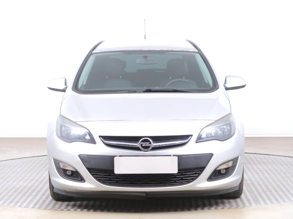 Opel Astra, 2014 - pohled č. 2