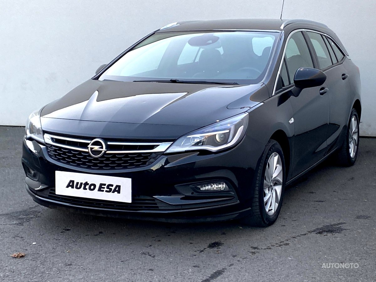 Opel Astra, 2017 - pohled č. 3