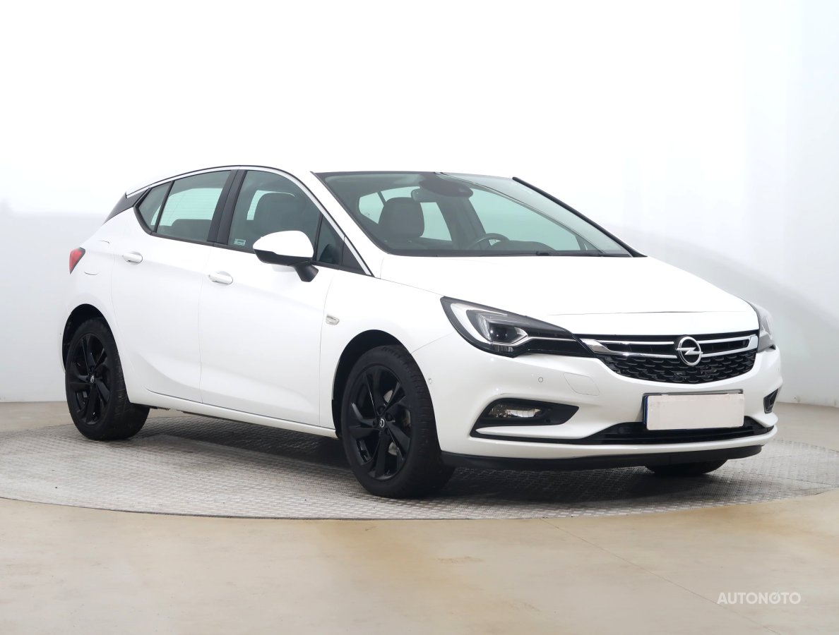 Opel Astra, 2018 - celkový pohled